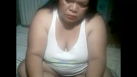 Snapshot of cutechubbyasian chatting on December 13, 1:01 pm cutechubbyasian online show from December 13, 1:01 pm