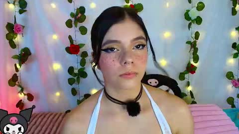 Snapshot of cutee_andrea chatting on October 29, 3:33 am Andrea 3 online show from October 29, 3:33 am