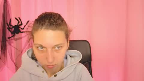 Elli online show from November 6, 11:05 am