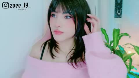 Zoe  online show from June 3, 5:41 am
