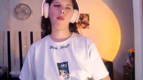 Snapshot of cutehaome chatting on October 26, 4:19 am haome online show from October 26, 4:19 am