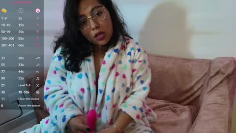 Snapshot of cutejess45 chatting on February 6, 7:02 am tell me jess online show from February 6, 7:02 am