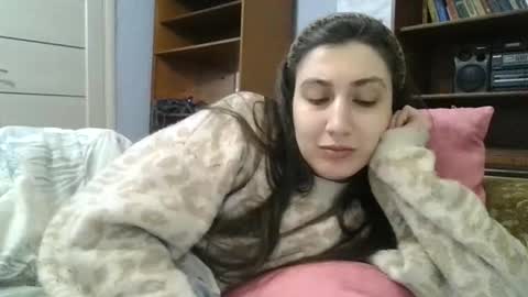 cutekattie online show from February 3, 6:40 am