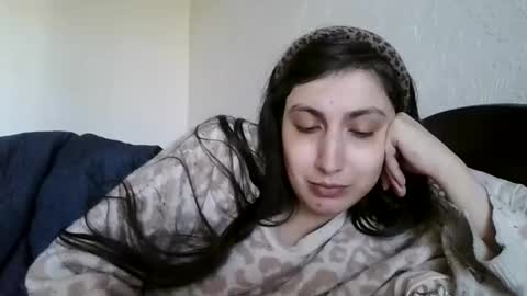 cutekattie online show from April 13, 8:26 am