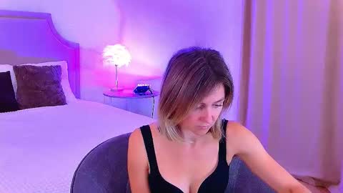 cutemirage online show from September 21, 3:10 pm