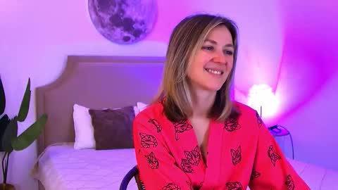 cutemirage online show from February 21, 2:40 pm