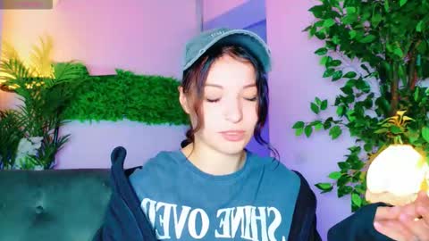 Snapshot of cuteness__girl chatting on September 22, 6:34 am Cuteness Girl online show from September 22, 6:34 am