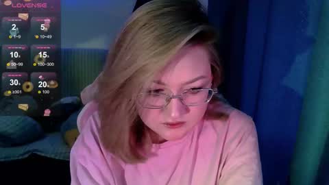 cutepie33 online show from October 26, 6:31 am