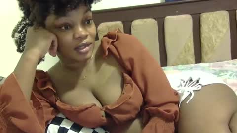 cutermilly online show from December 6, 7:44 pm