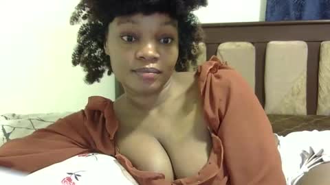 cutermilly online show from December 9, 7:50 am