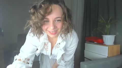cutesmile sharon online show from December 19, 1:39 am