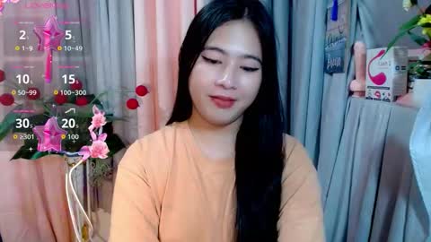 cute online show from December 18, 8:35 pm