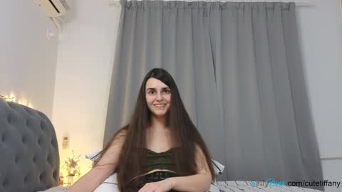 Snapshot of cutetiffanyb chatting on December 21, 1:04 am ONLINE 4AM - 10 AM EET TIME online show from December 21, 1:04 am