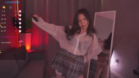 Snapshot of cutetous chatting on November 1, 1:26 pm Julia online show from November 1, 1:26 pm