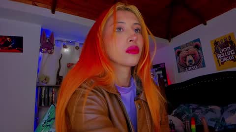 cuteweed420 online show from January 4, 5:37 am