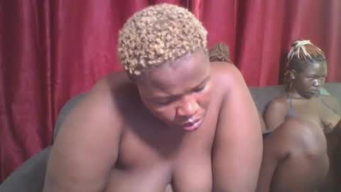 Snapshot of cutey_mellanin chatting on February 13, 12:13 am cutey_mellanin online show from February 13, 12:13 am