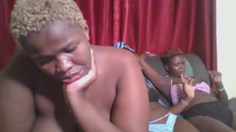 Snapshot of cutey_mellanin chatting on January 29, 10:22 pm cutey_mellanin online show from January 29, 10:22 pm