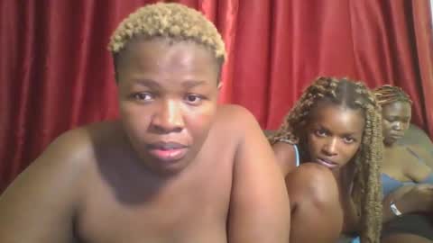 Snapshot of cutey_mellanin chatting on February 21, 12:49 am cutey_mellanin online show from February 21, 12:49 am