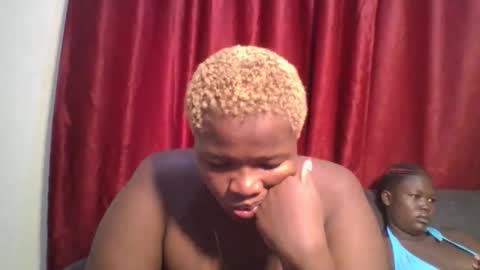 Snapshot of cutey_mellanin chatting on January 15, 9:24 am cutey_mellanin online show from January 15, 9:24 am