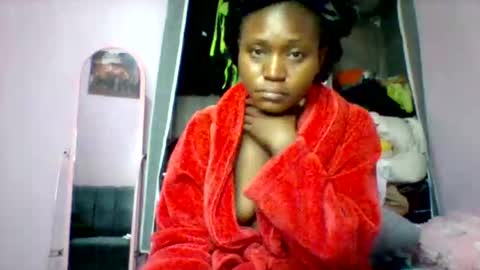 Snapshot of cutezola chatting on October 30, 3:20 am cutezola online show from October 30, 3:20 am