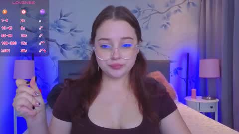 Snapshot of cutie__cutiee_ chatting on September 14, 9:56 pm Nika  online show from September 14, 9:56 pm