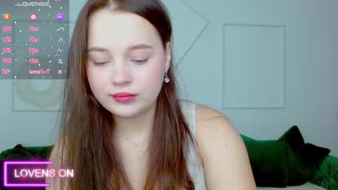 Snapshot of cutie__cutiee_ chatting on October 14, 9:50 pm Nika  online show from October 14, 9:50 pm