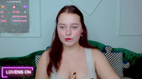 Snapshot of cutie__cutiee_ chatting on October 13, 9:50 pm Nika  online show from October 13, 9:50 pm