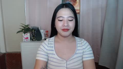 cutie_asianwoman online show from January 28, 3:46 pm