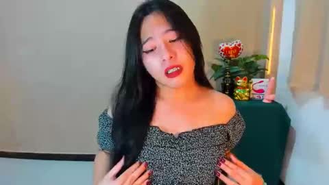 Snapshot of cutie_asianwoman chatting on October 3, 8:52 am cutie_asianwoman online show from October 3, 8:52 am