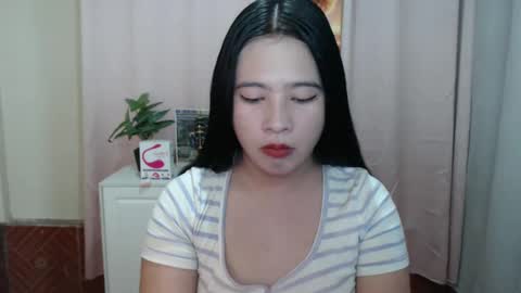 cutie_asianwoman online show from December 16, 6:49 pm