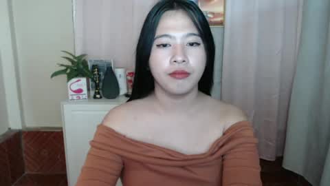 cutie_asianwoman online show from January 25, 7:05 pm