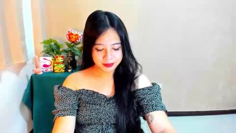 Snapshot of cutie_asianwoman chatting on October 18, 8:17 am cutie_asianwoman online show from October 18, 8:17 am
