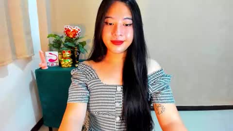 Snapshot of cutie_asianwoman chatting on October 9, 8:18 am cutie_asianwoman online show from October 9, 8:18 am