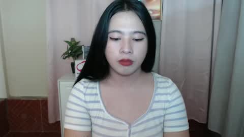 cutie_asianwoman online show from January 8, 2:25 pm