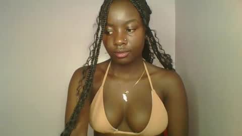 Snapshot of cutie_choco chatting on October 15, 1:25 pm Choco online show from October 15, 1:25 pm