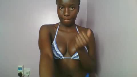 Snapshot of cutie_choco chatting on September 19, 9:25 pm Choco online show from September 19, 9:25 pm