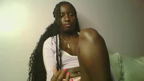 Snapshot of cutie_choco chatting on October 18, 9:27 pm Choco online show from October 18, 9:27 pm