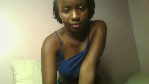 Snapshot of cutie_choco chatting on October 28, 8:46 pm Choco online show from October 28, 8:46 pm