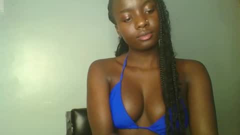 Snapshot of cutie_choco chatting on November 1, 8:46 pm Choco online show from November 1, 8:46 pm