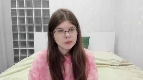 cutie_lory online show from March 2, 1:37 am