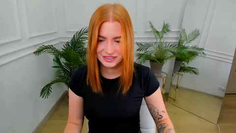 Lina online show from October 18, 1:36 pm