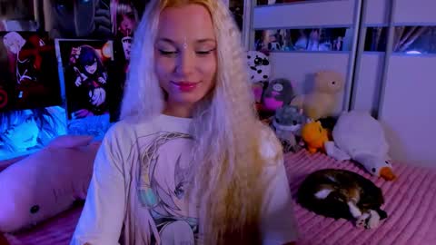 Nora online show from January 9, 9:30 pm