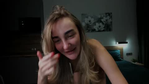 CuttieChloe online show from December 29, 1:02 am