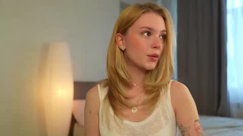 Snapshot of cyberheart_ chatting on October 14, 12:19 pm EMILY online show from October 14, 12:19 pm