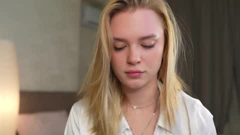 Snapshot of cyberheart_ chatting on October 15, 4:20 pm EMILY online show from October 15, 4:20 pm