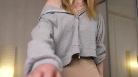 Snapshot of cyberheart_ chatting on September 14, 5:22 pm EMILY online show from September 14, 5:22 pm