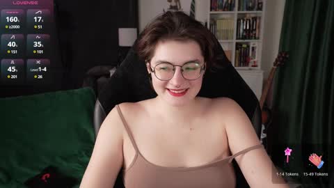 Helen Blossom online show from December 20, 7:07 pm