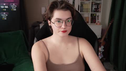 Helen Blossom online show from December 6, 7:22 pm