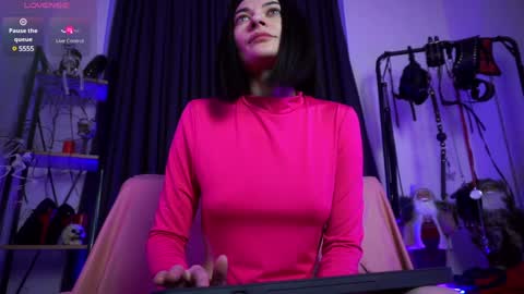 Snapshot of cyberxgoddess_ chatting on January 5, 2:27 am Lily Goddess online show from January 5, 2:27 am