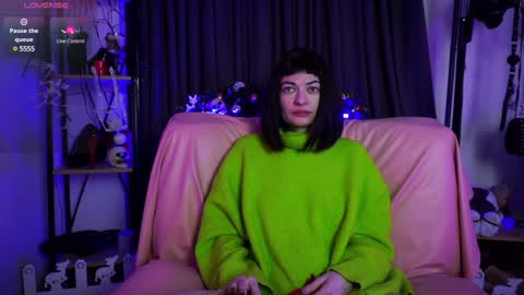 Snapshot of cyberxgoddess_ chatting on December 26, 3:49 am Lily Goddess online show from December 26, 3:49 am